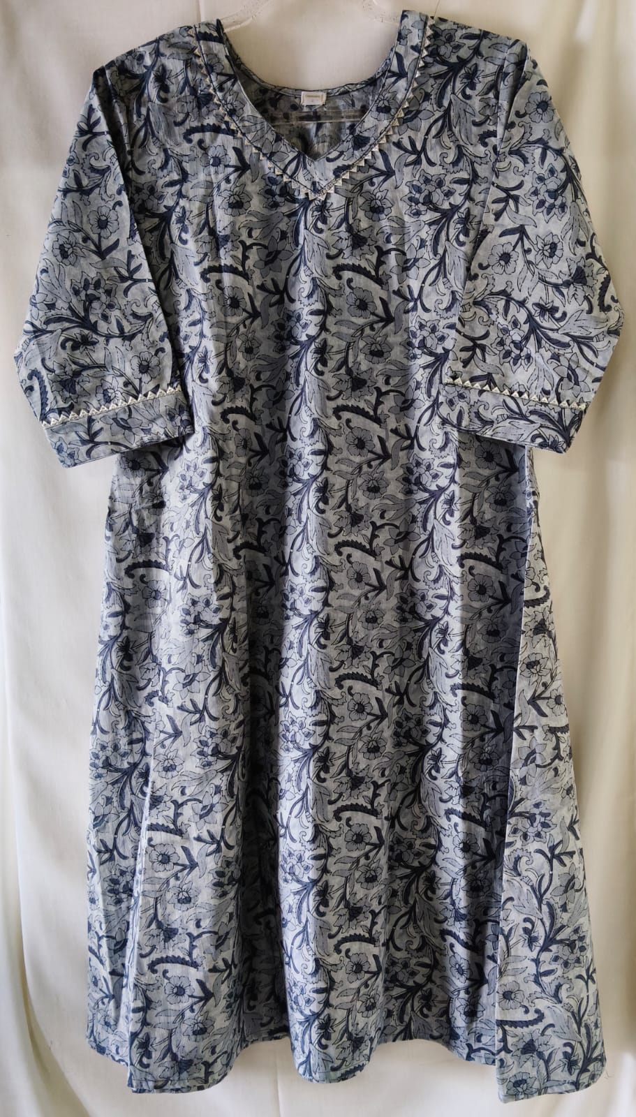 Greyish Blue Floral Kurta with Silver Lace