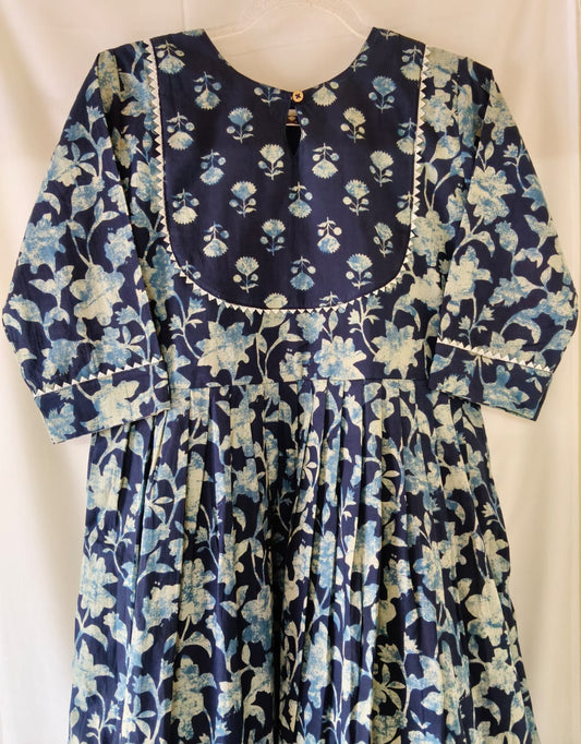 DARK BLUE FLORAL KURTA W LACE
