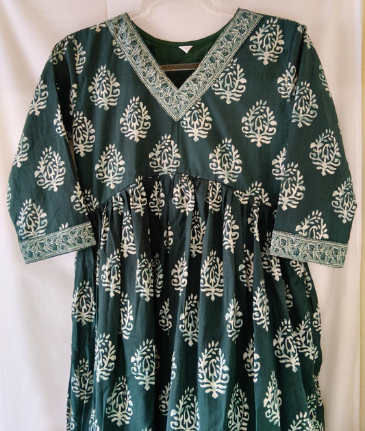 Dark Green Floral kurta w lining