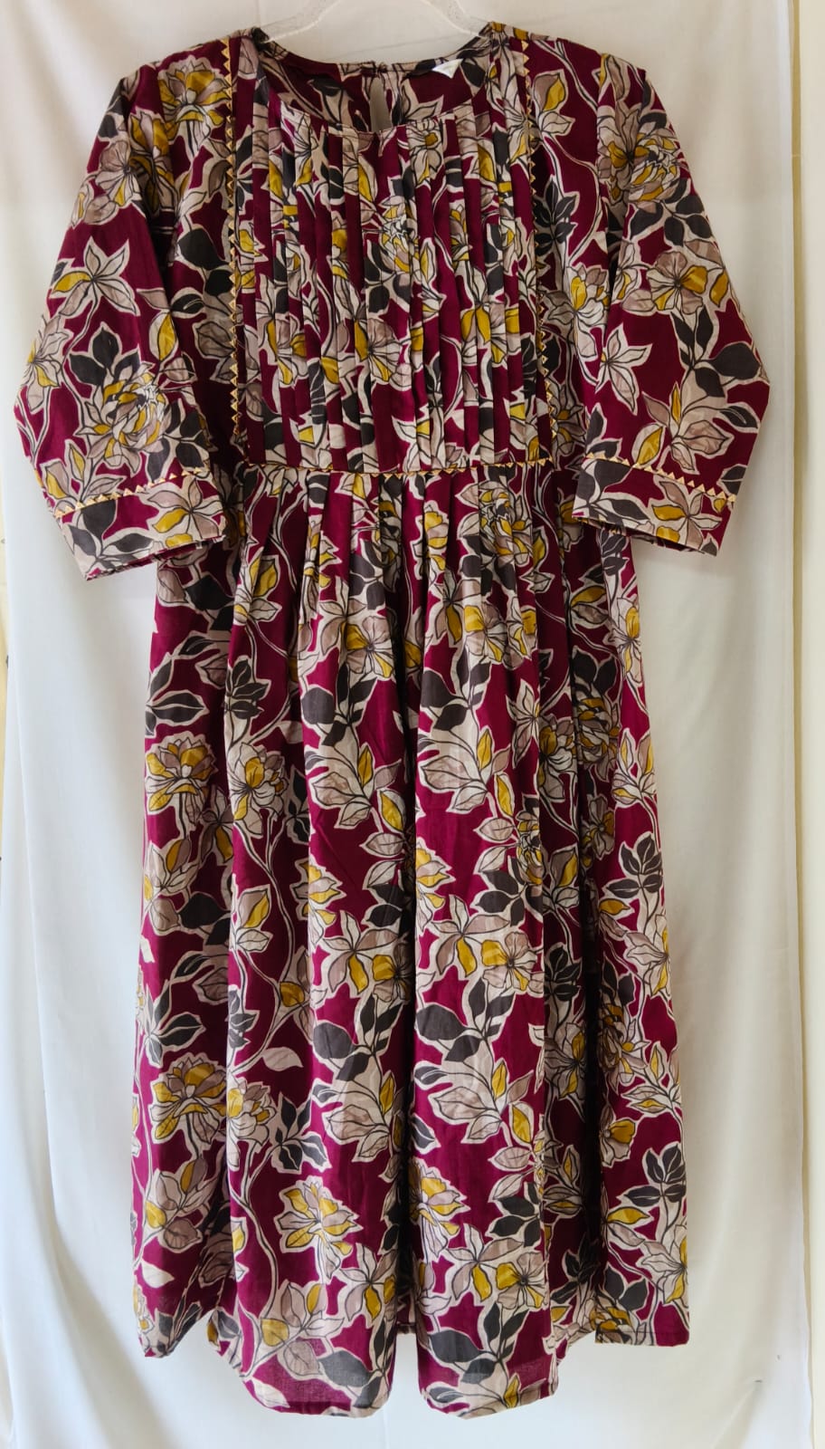 Dark Purple Pin Tuck & Lace Floral Kurta