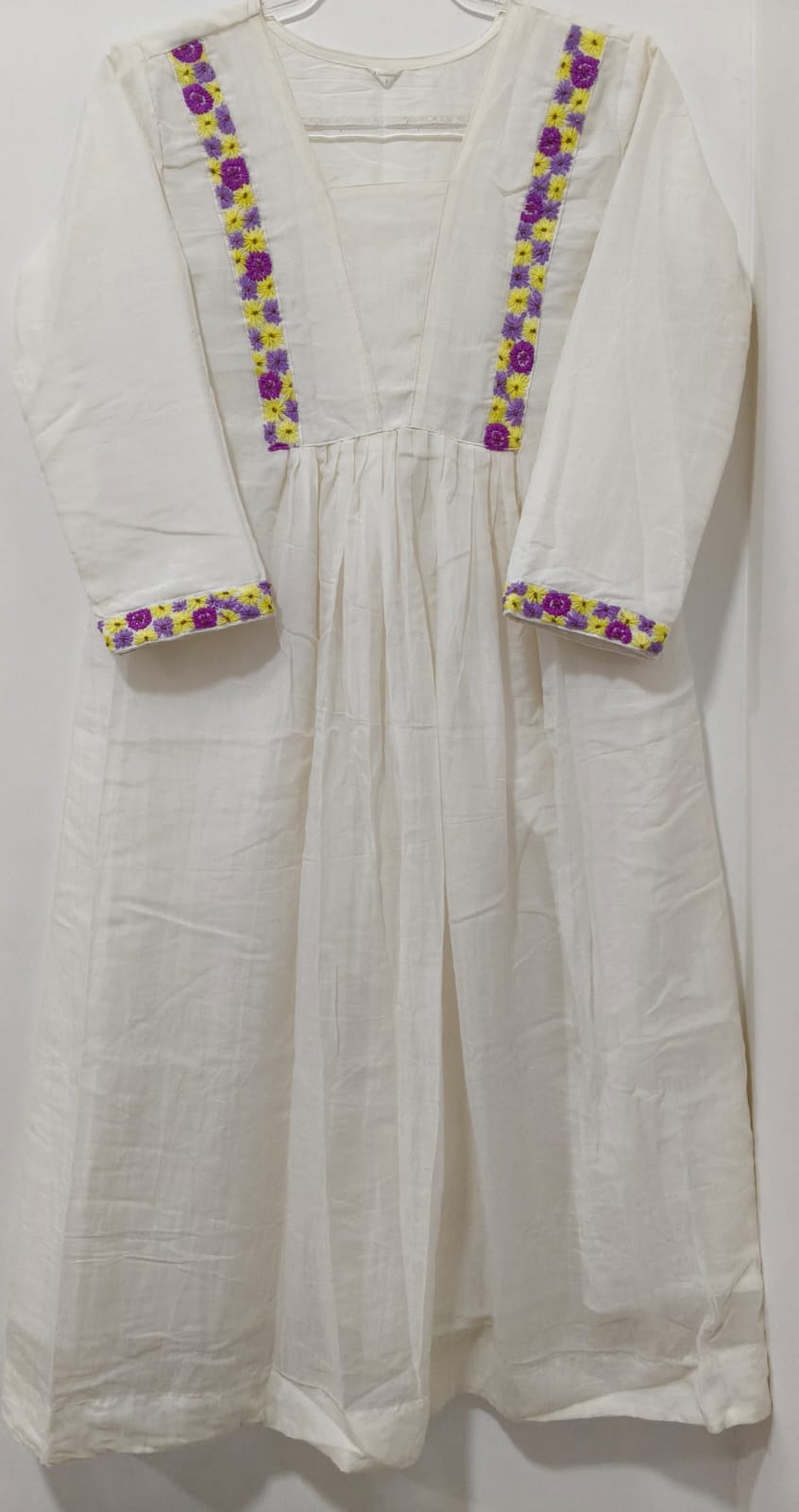 White Chanderi Silk cotton Daisy Kurta pink