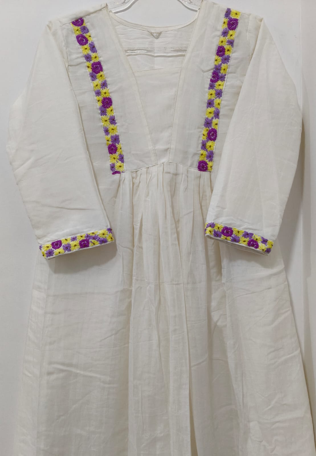 White Chanderi Silk cotton Daisy Kurta pink