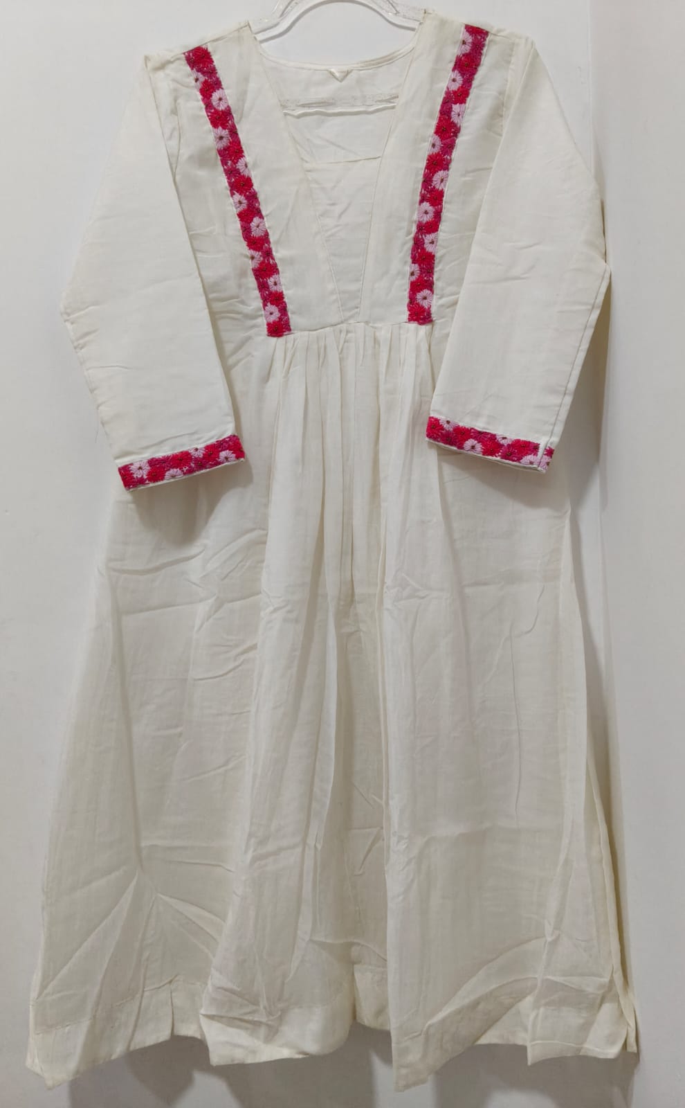 White Chanderi Silk cotton Daisy Kurta pink