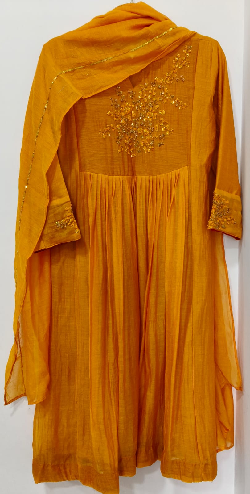MANGO CHANDERI SAKURA WORK W SHAWL