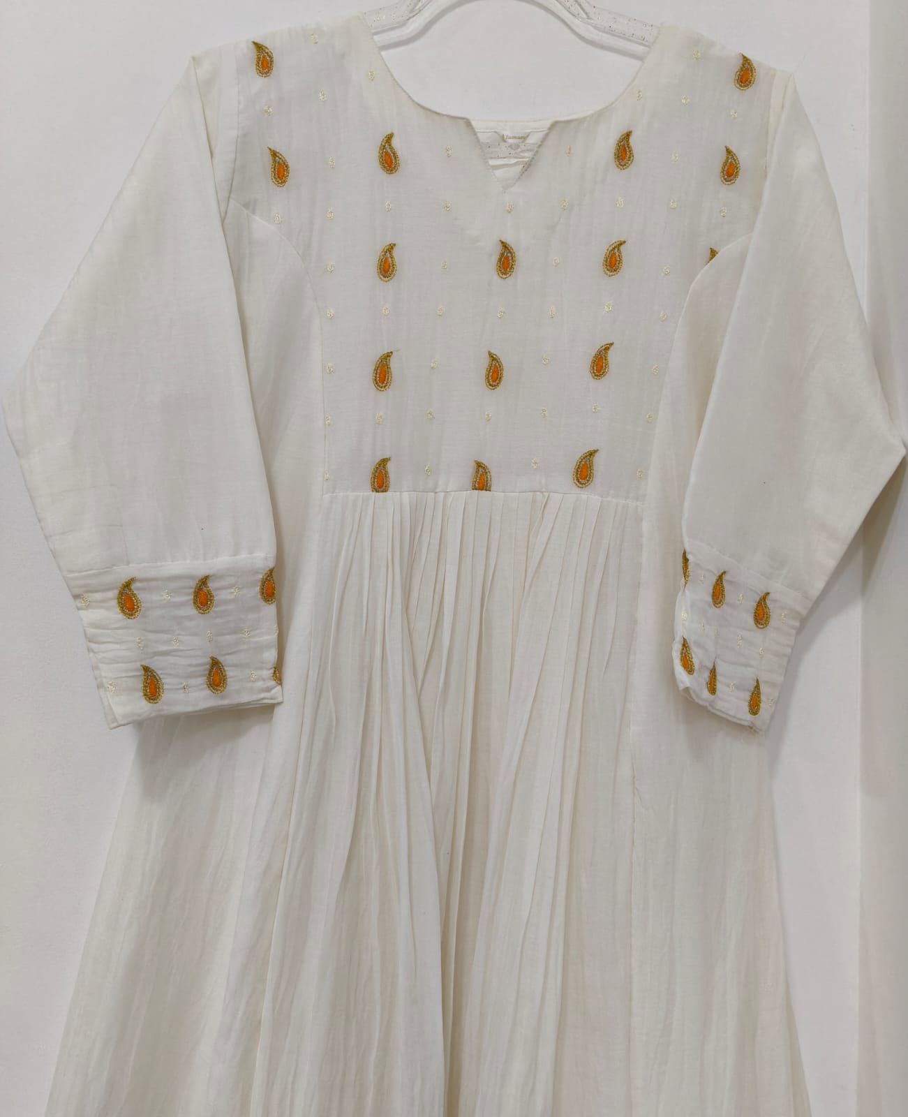 White Chanderi Paisley with Dupatta